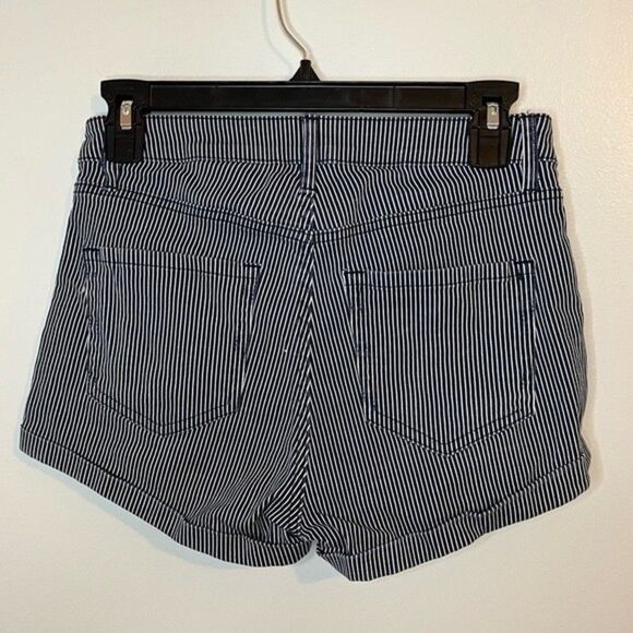 H&M Navy Blue and White Striped Shorts Size 4 - Picture 2 of 5